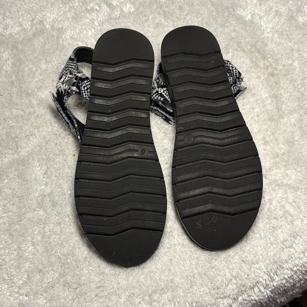 Steve Madden Black and White Snake Print Sandals Platforms Whimsygoth Witch Sz 8 - Picture 7 of 9